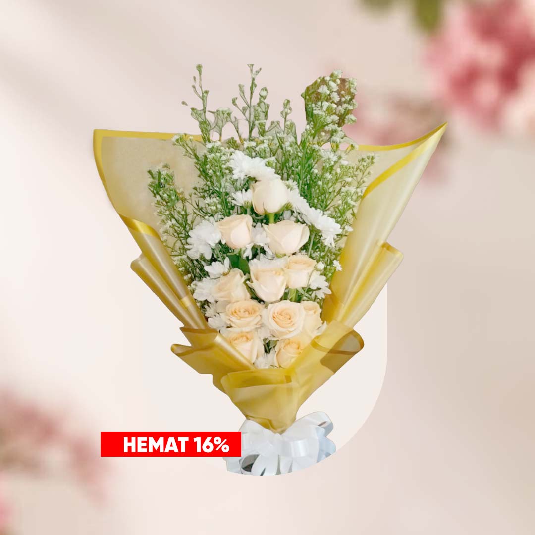 Buket bunga mawar berwarna peach dan filler hijau,